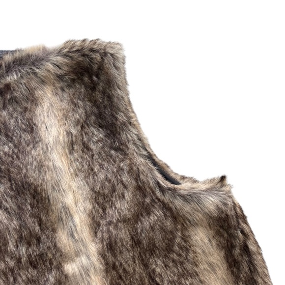 Mossimo Women’s Large Brown Fuzzy Faux Fur Leather Neckline Open Vest #259121669 - Picture 11 of 16